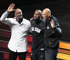 官方赛程页面-总进球榜人均名人堂？老詹超天勾 保罗差5球进前40 三少库赞在列