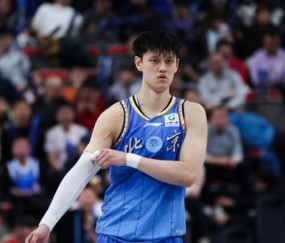 官方赛程页面-打广东就来劲，曾凡博三分球7投5中，23分全场最高
